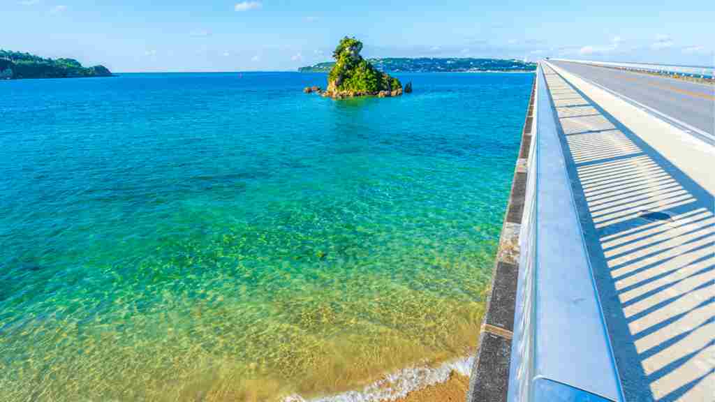 沖縄宮古島大橋が写る画像