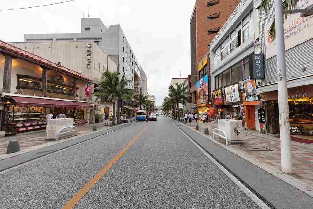 沖縄の国際通りの画像