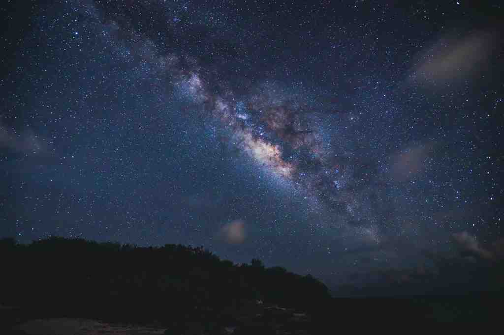 幻想的な宮古島の星空の画像